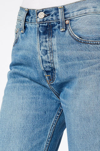 Hi-rise slouch boyfriend jeans fits loosely through the hip and thigh with straight leg