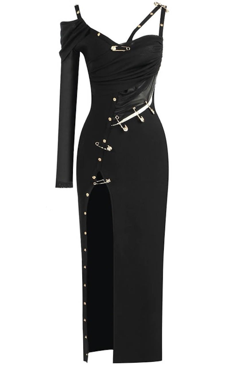 how to safety pin a dress that's too long When your favorite slip dress is just a little too loose at the waist, grab a few safety pins and some ribbon to save the day! This easy fashion hack instantly snatches the fit, adds shape, and