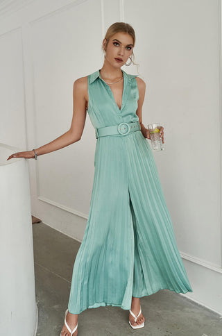 collared v-neck sleeveless wide-leg pleated jumpsuit